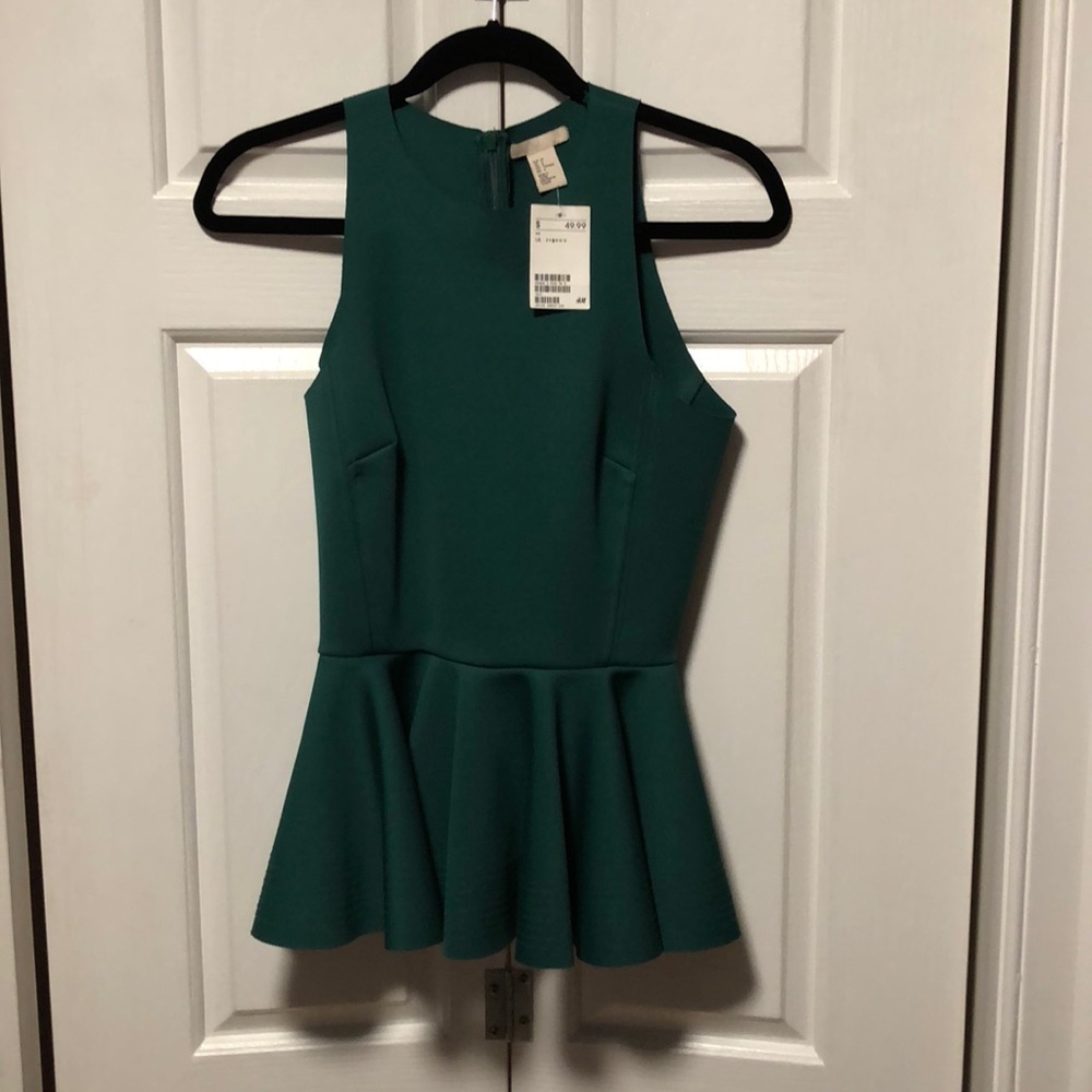 H&M forest green peplum scuba top